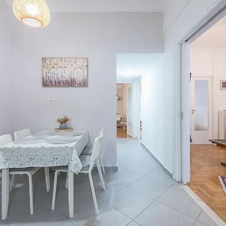 Cozy Apartment *